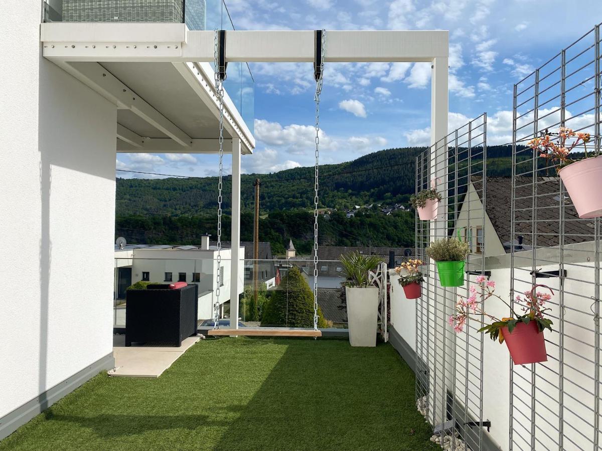 Weingut-Aparthotel Olinger Меринг Екстериор снимка