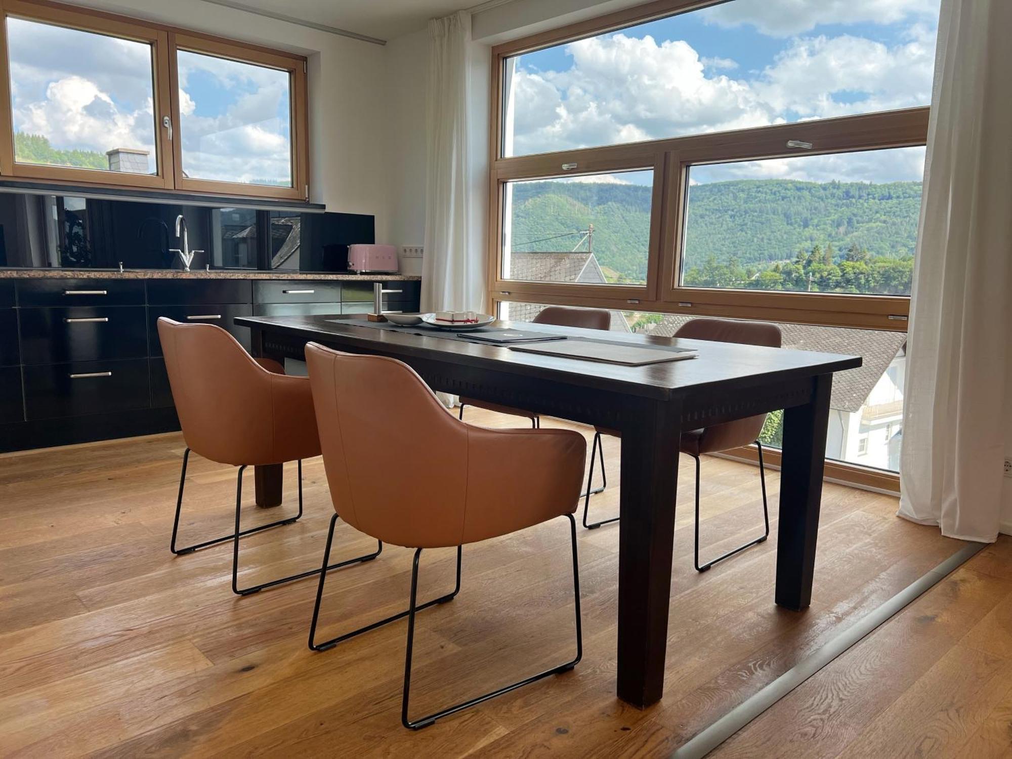 Weingut-Aparthotel Olinger Меринг Стая снимка